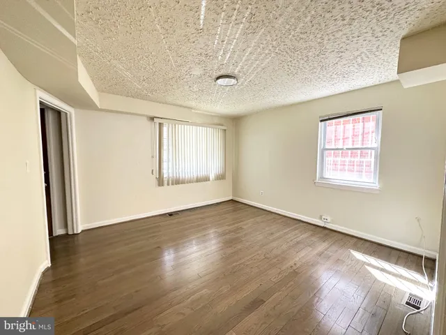 $2,950 | 5122 H Street Southeast, Washington, DC 20019