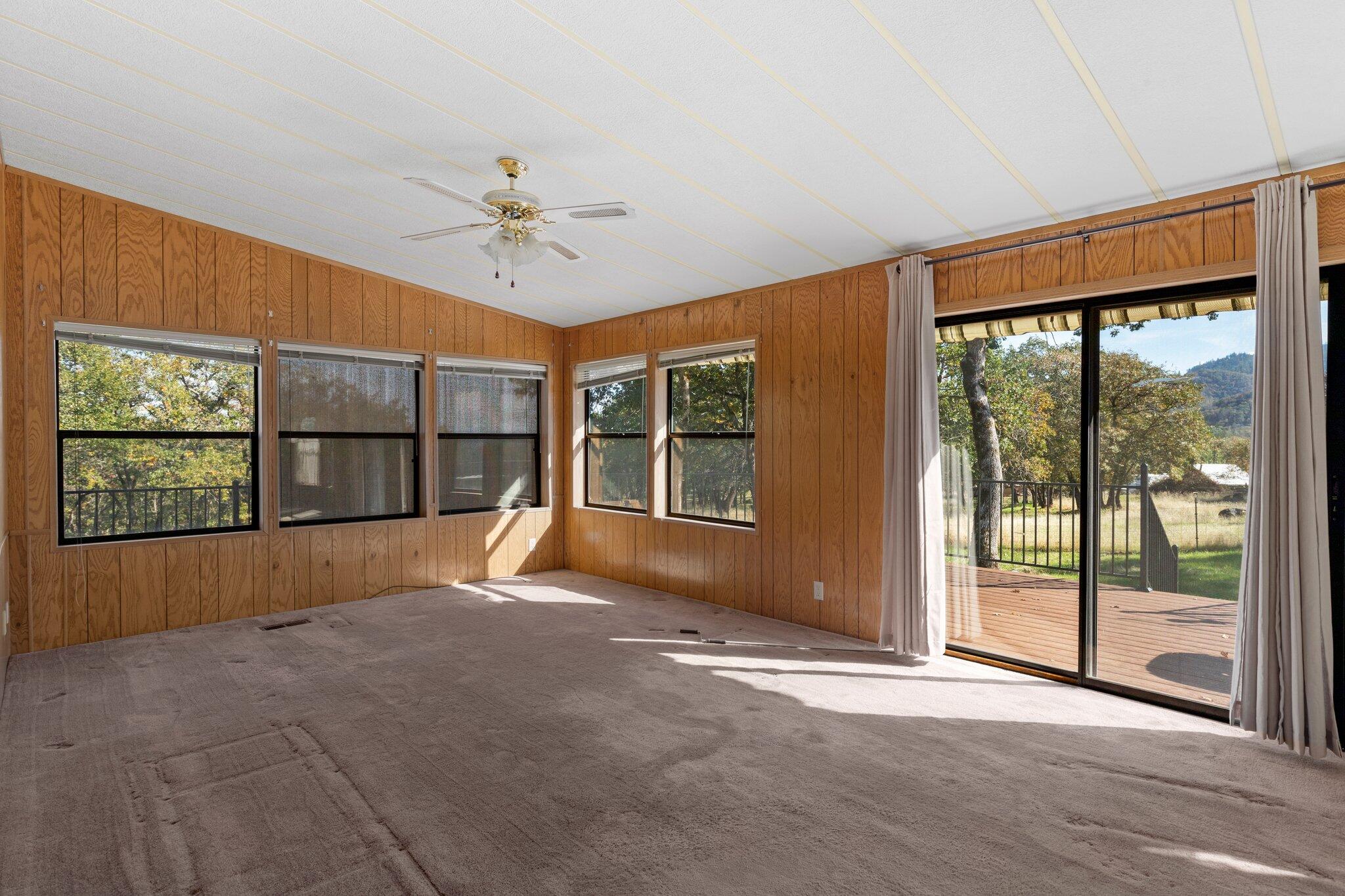 5705 Old Stage Road Central Point, OR 97502 - Photo 9 of 32 27-web-or-mls-WCIL0069