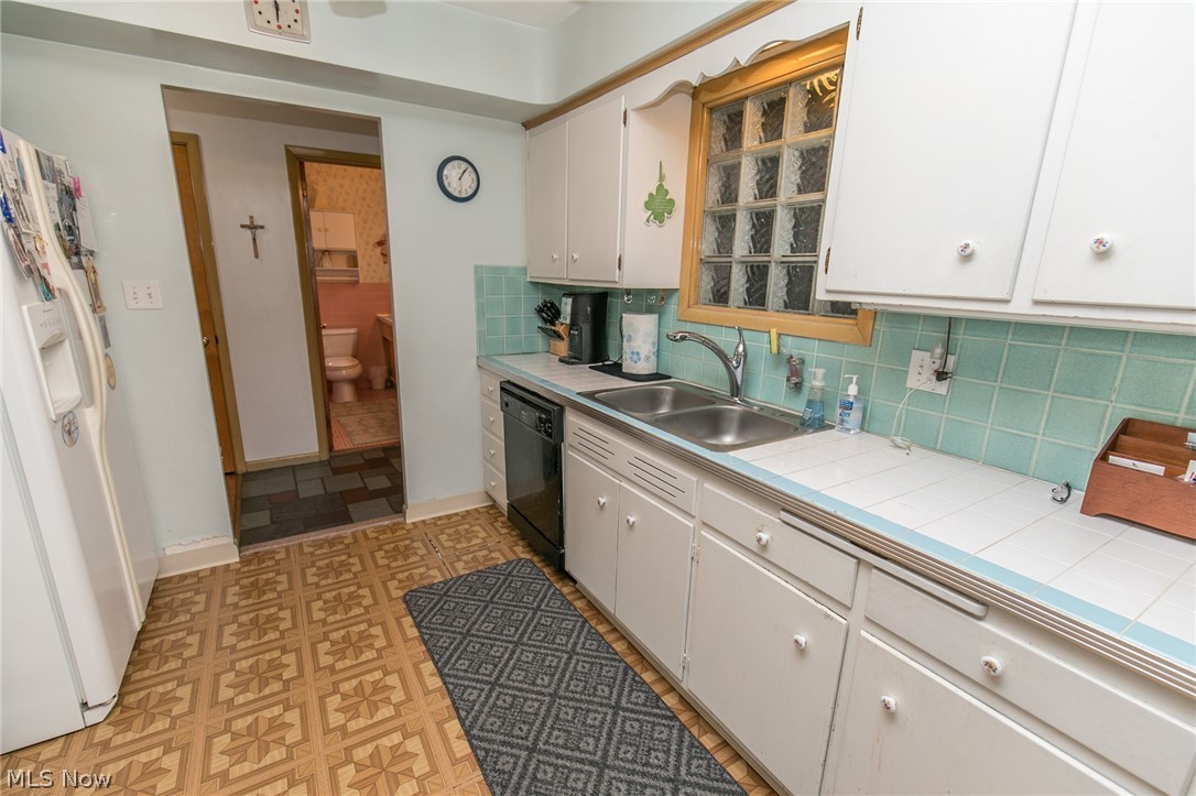 4894 North Sedgewick Road Cleveland, OH 44124 - Photo 25 of 35 Gallery Image 25
