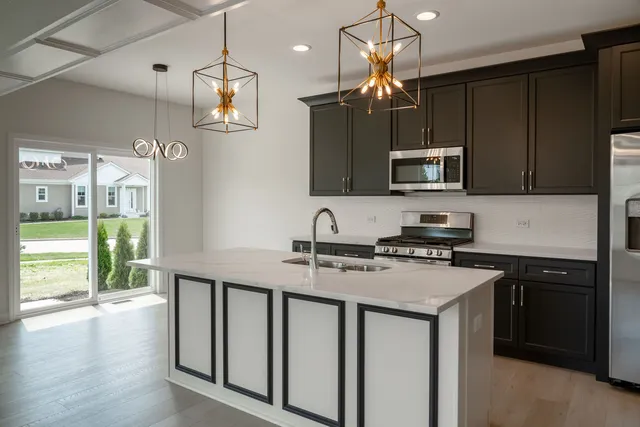 $354,900 | 15 Buckboard Lane, Unit A, Sycamore, IL 60178