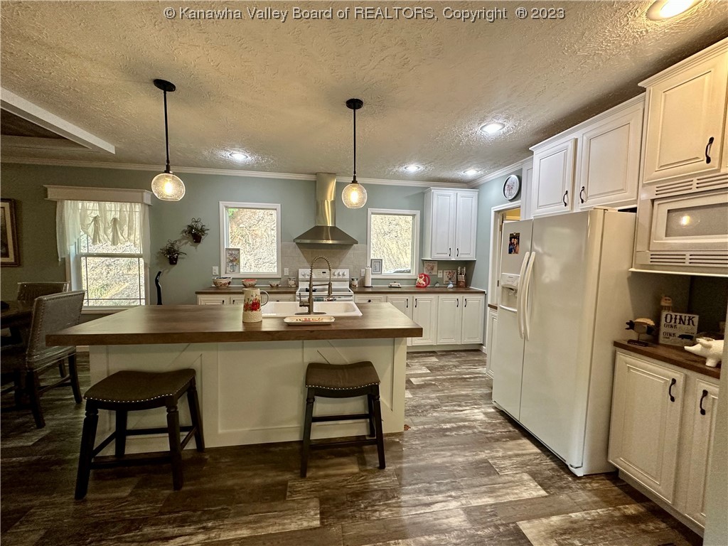12 Hainer Branch Road Chapmanville, WV 25508 - Photo 3 of 16 Gallery Image 3