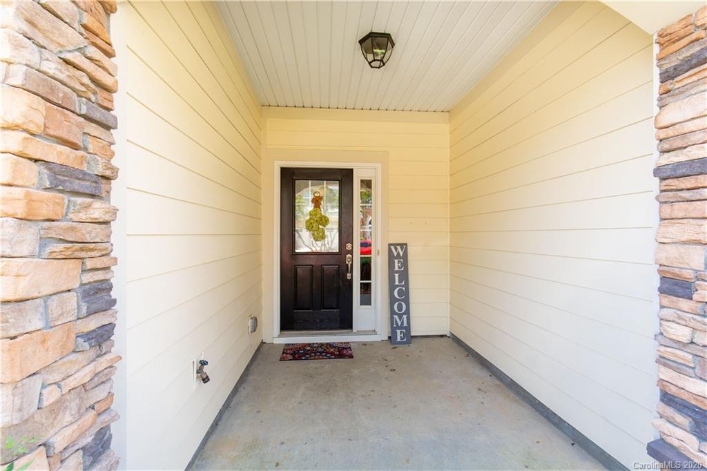 114 Inlet Point Drive Tega Cay, SC 29708 - Photo 3 of 36 Gallery Image 3