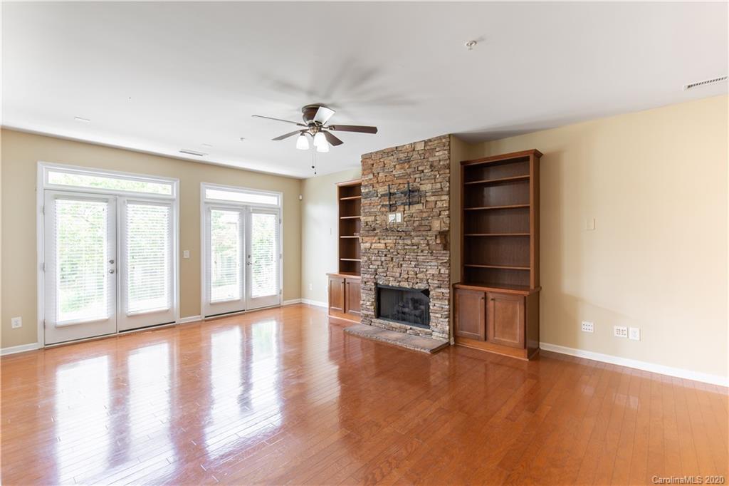 114 Inlet Point Drive Tega Cay, SC 29708 - Photo 7 of 36 Gallery Image 7