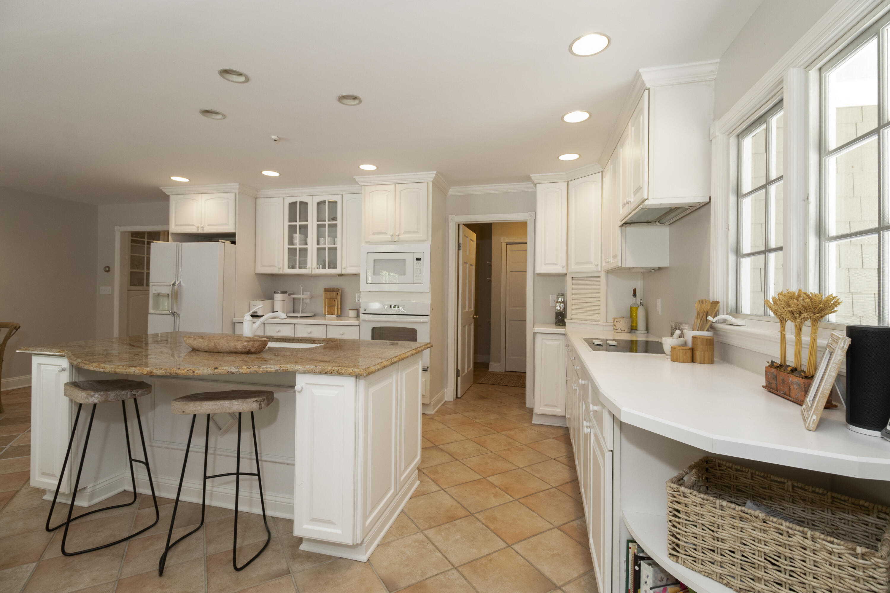 189 Parish Road New Canaan, CT 06840 - Photo 18 of 40 021-photo-kitchen-9376944