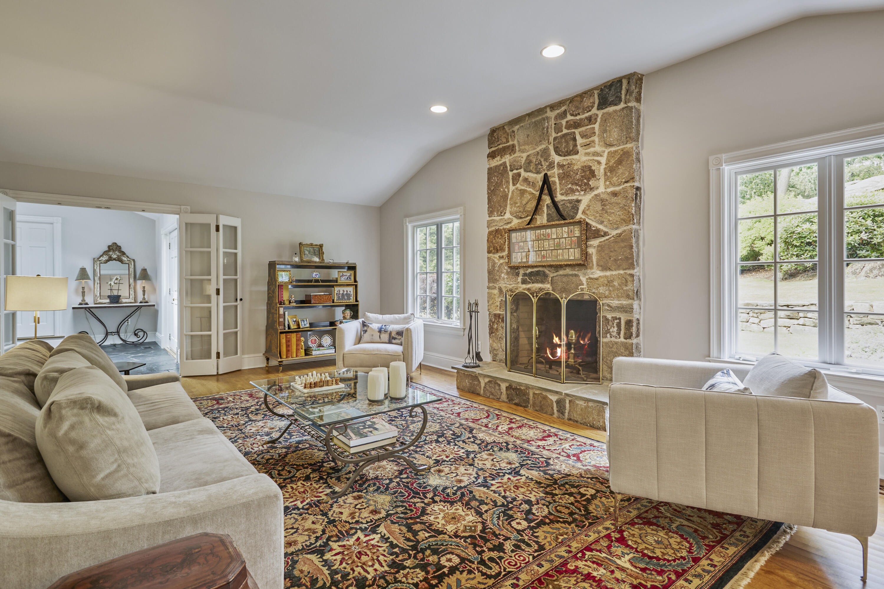 189 Parish Road New Canaan, CT 06840 - Photo 9 of 40 006-photo-no-caption-9401500