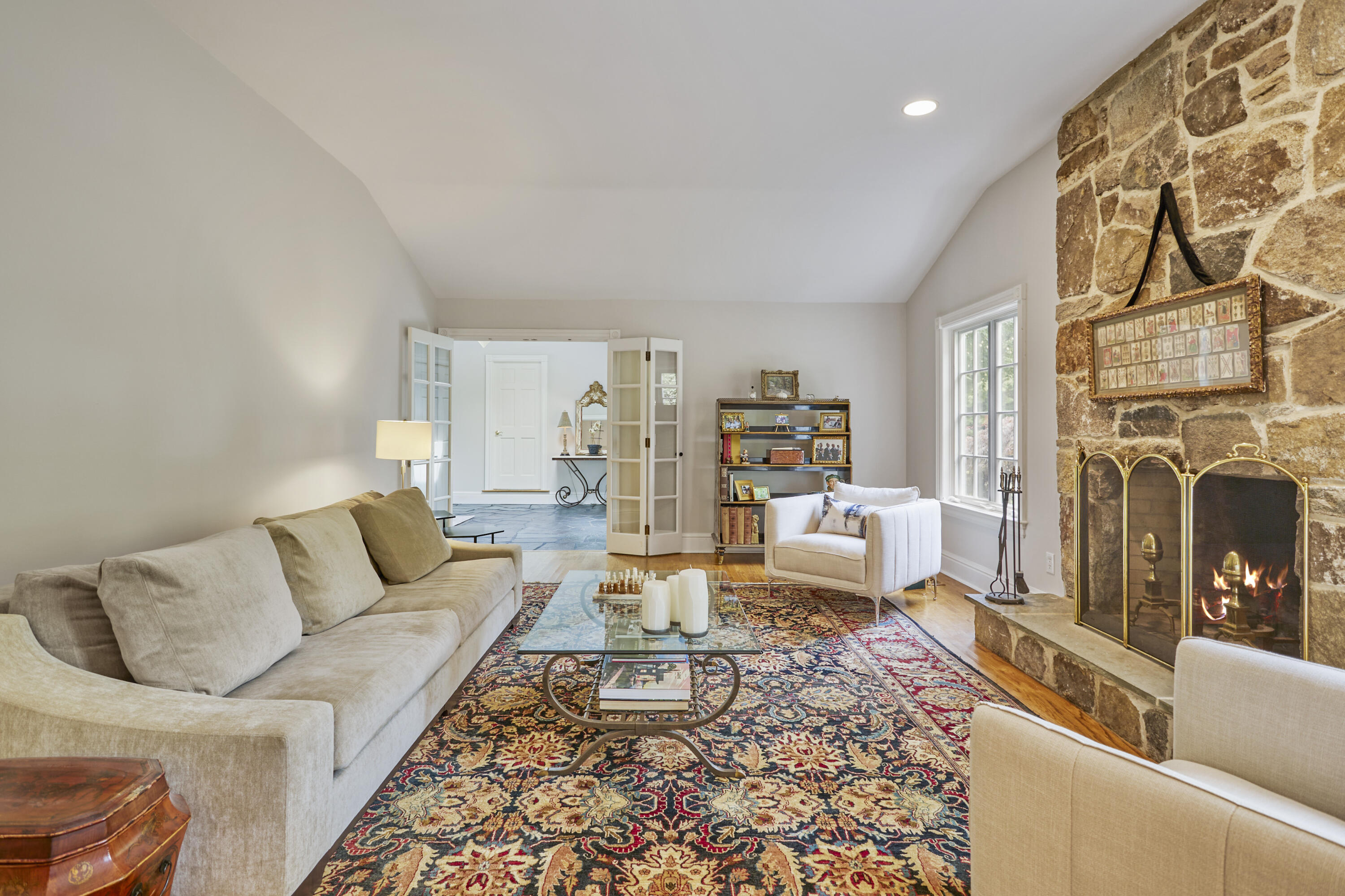 189 Parish Road New Canaan, CT 06840 - Photo 10 of 40 007-photo-no-caption-9401501