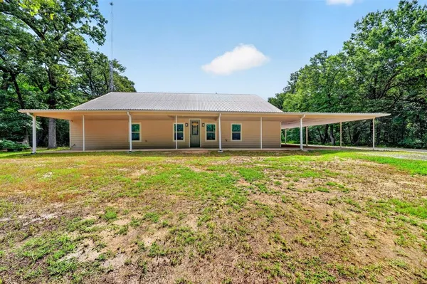 $520,000 | 13050 County Road 4016, Kemp, TX 75143