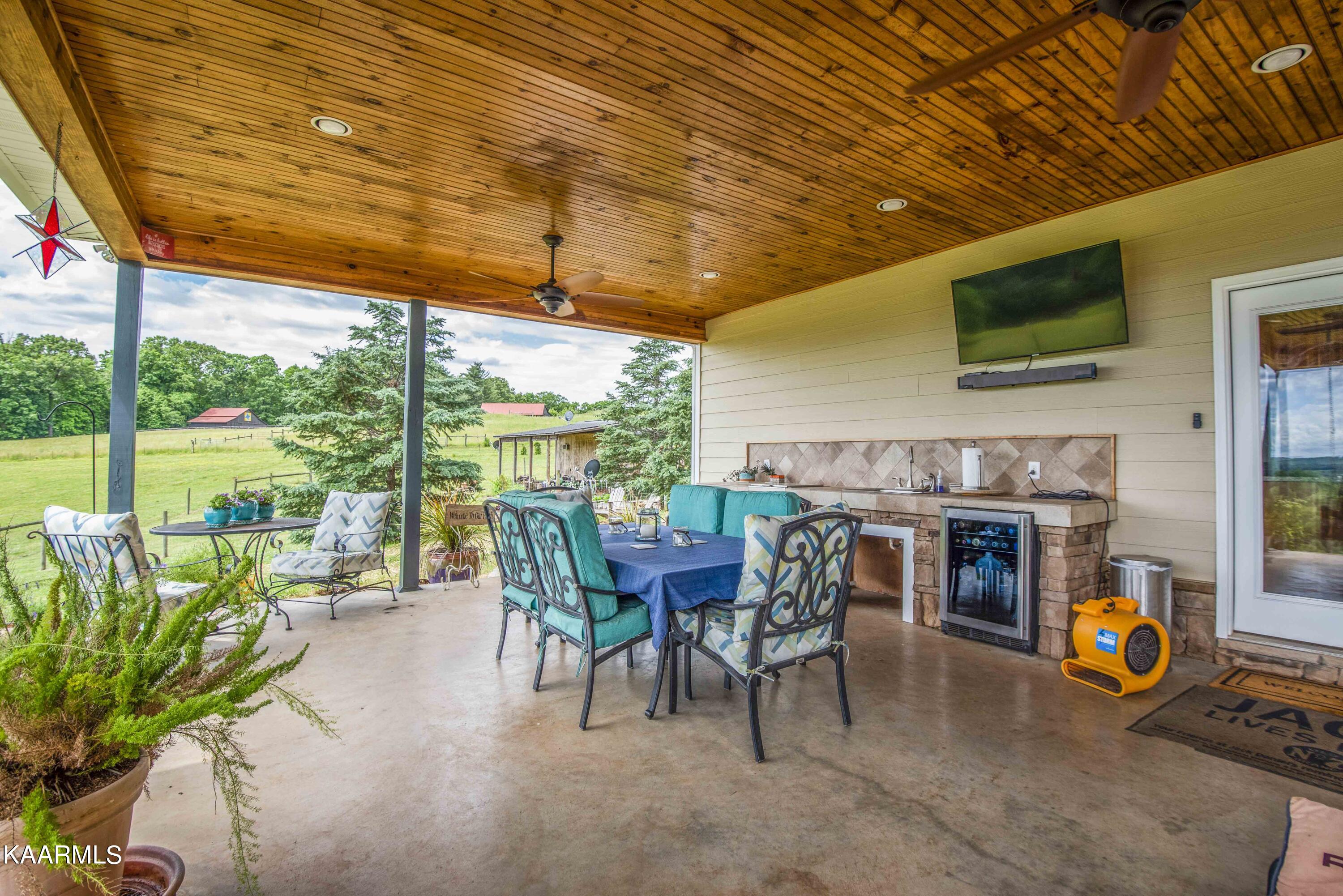 8601 Dry Ridge Road Loudon, TN 37774 - Photo 23 of 54 porch 8_1