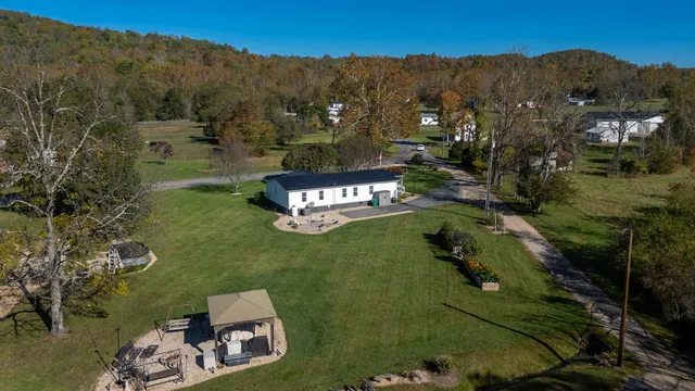 $329,900 | 16 Ball Diamond Trail, Vesuvius, VA 24483