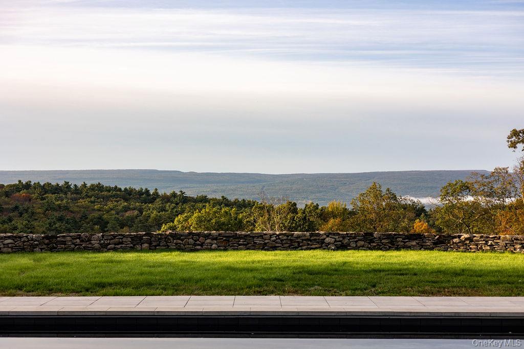 72 Van Tine Road Kerhonkson, NY 12446 - Photo 13 of 39 a view of a city