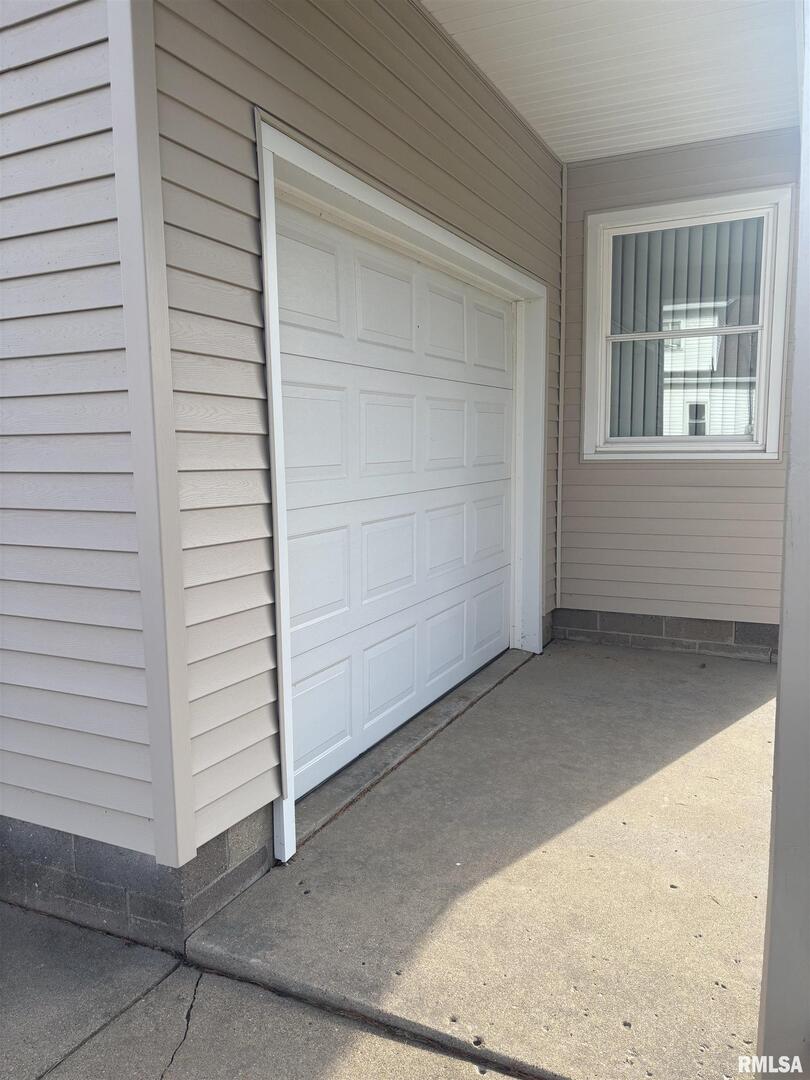 434 Payson Street Kewanee, IL 61443 - Photo 3 of 38