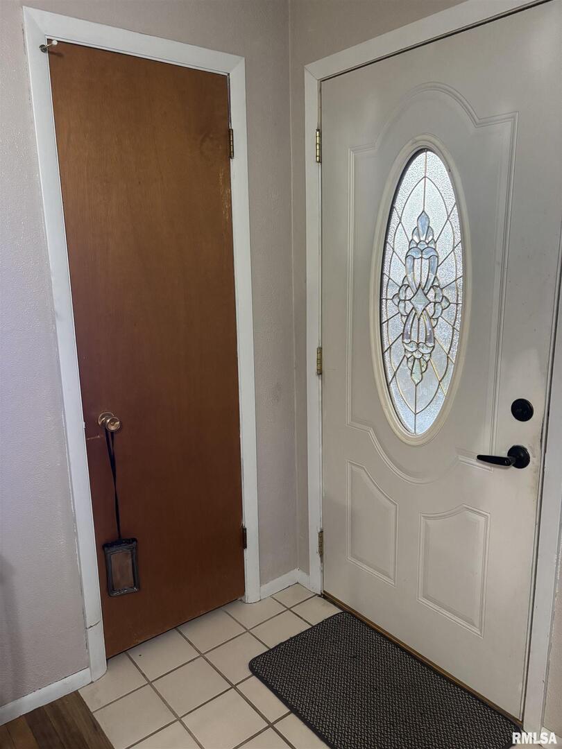 434 Payson Street Kewanee, IL 61443 - Photo 5 of 38 a view of a hallway with elevator