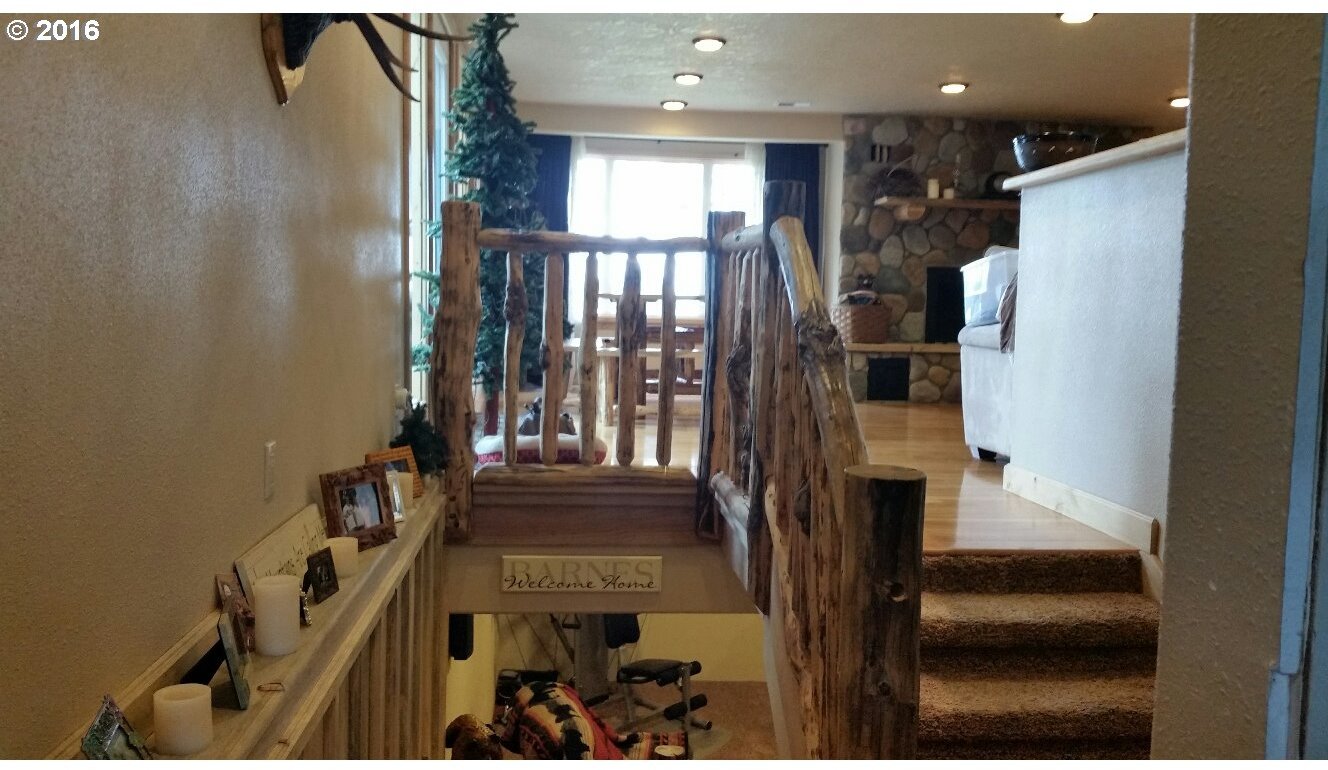 77862 North Ash Road Stanfield, OR 97875 - Photo 11 of 28 a view of entryway