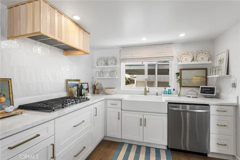 $927,000 | 8 Saratoga, Newport Beach, CA 92660