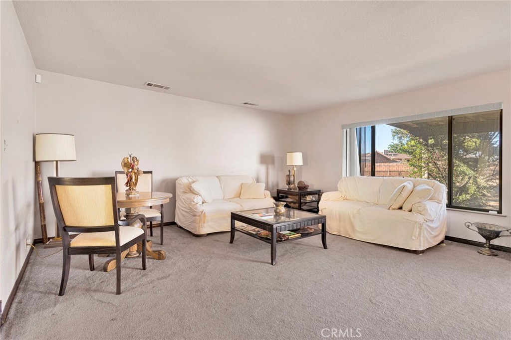 13150 Quapaw Road Apple Valley, CA 92308 - Photo 5 of 44