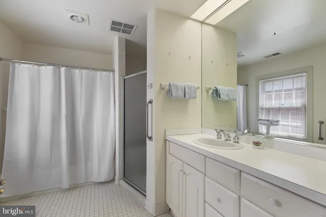 $340,000 | 406 Brightwood Clb Drive, Unit 406, Lutherville-Timonium, MD 21093