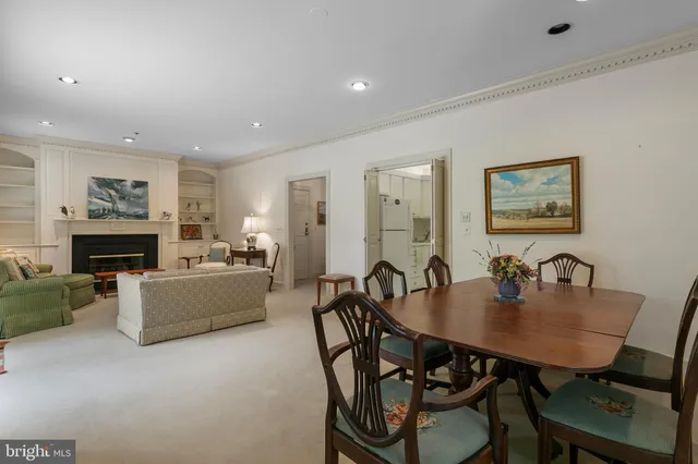 $340,000 | 406 Brightwood Clb Drive, Unit 406, Lutherville-Timonium, MD 21093