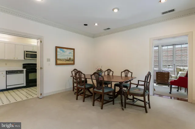 $340,000 | 406 Brightwood Clb Drive, Unit 406, Lutherville-Timonium, MD 21093