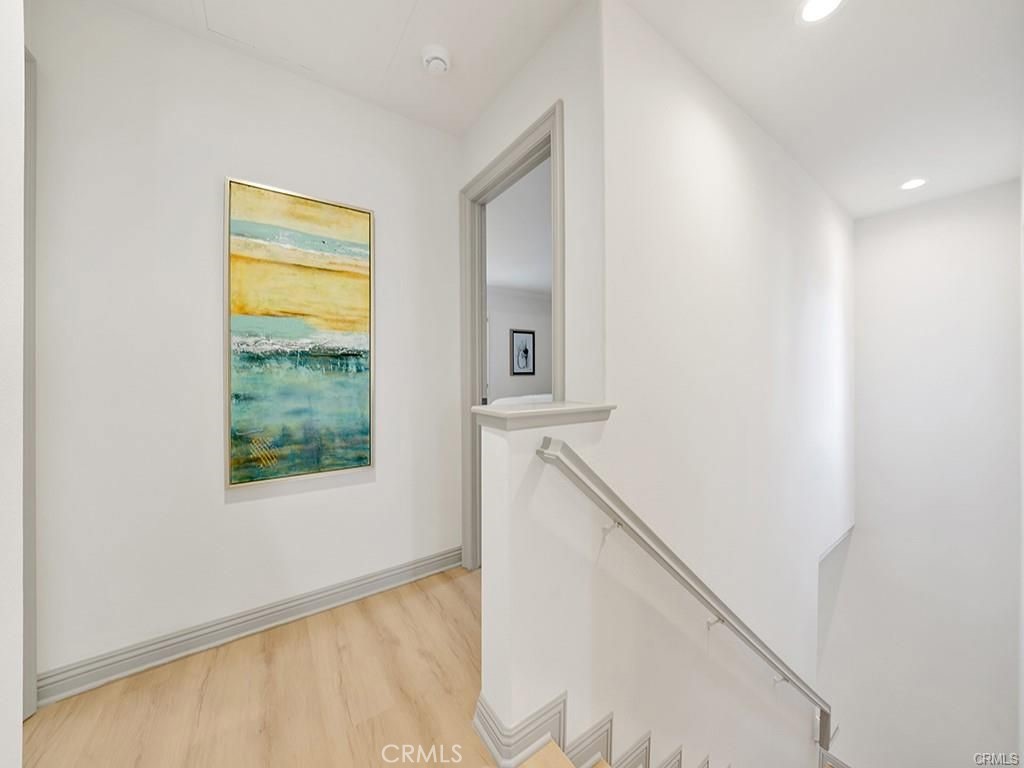 79 Modesto, Unit 96 Irvine, CA 92602 - Photo 30 of 35 Stair Case
