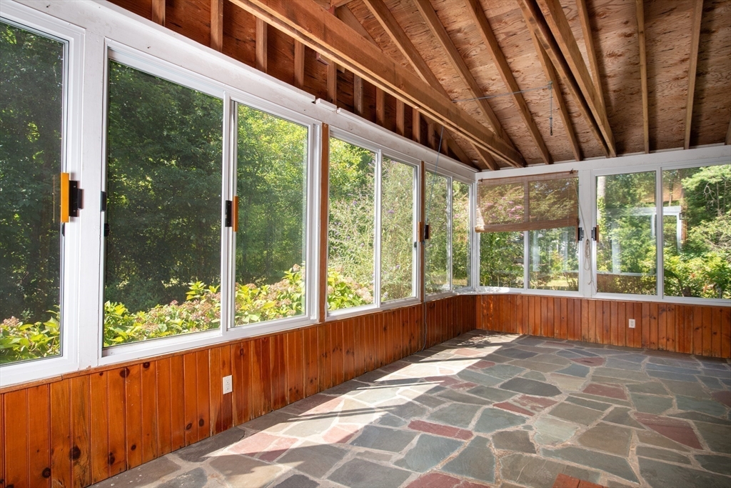 24 Ichabod Lane Marion, MA 02738 - Photo 19 of 35