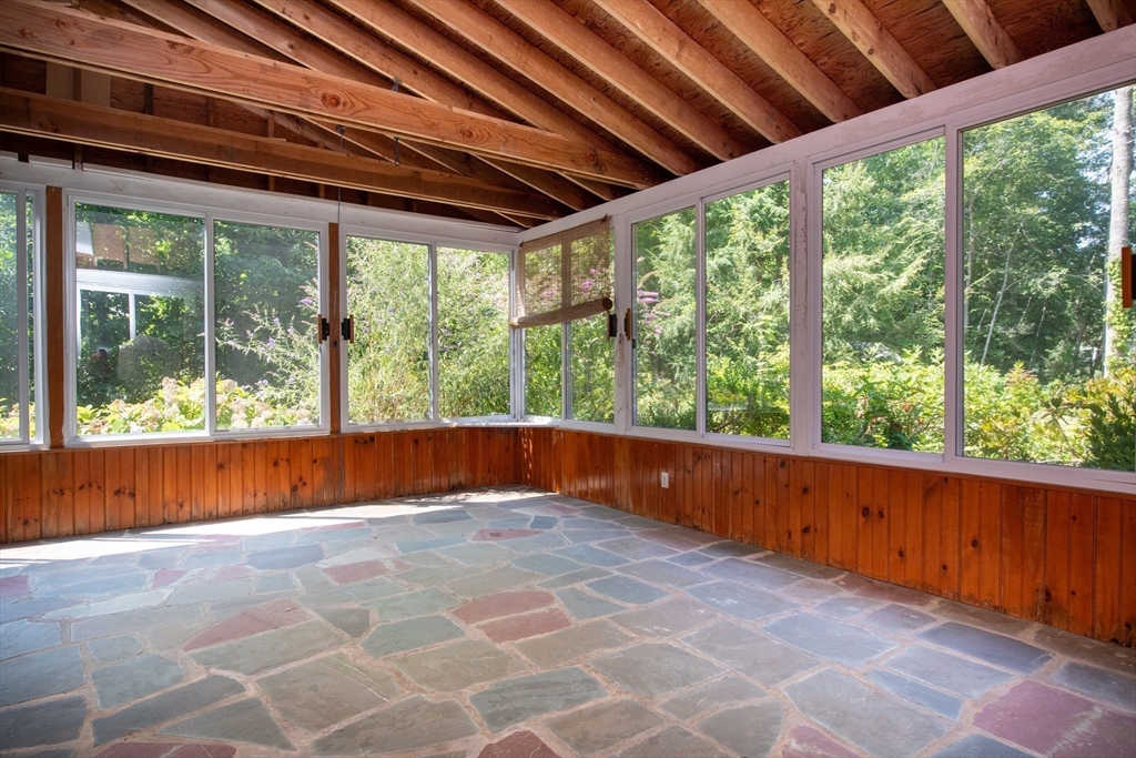 24 Ichabod Lane Marion, MA 02738 - Photo 20 of 35 a view of porch with green walls