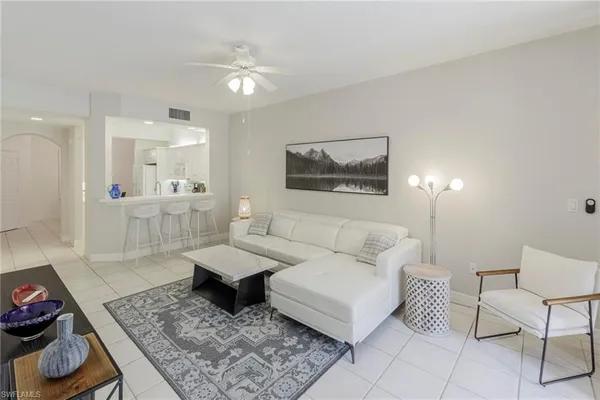 $7,000 | 410 Bayfront Place, Unit 2204, Naples, FL 34102