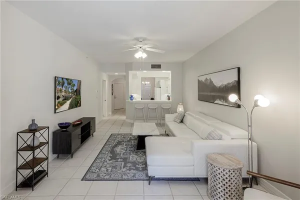 $7,000 | 410 Bayfront Place, Unit 2204, Naples, FL 34102