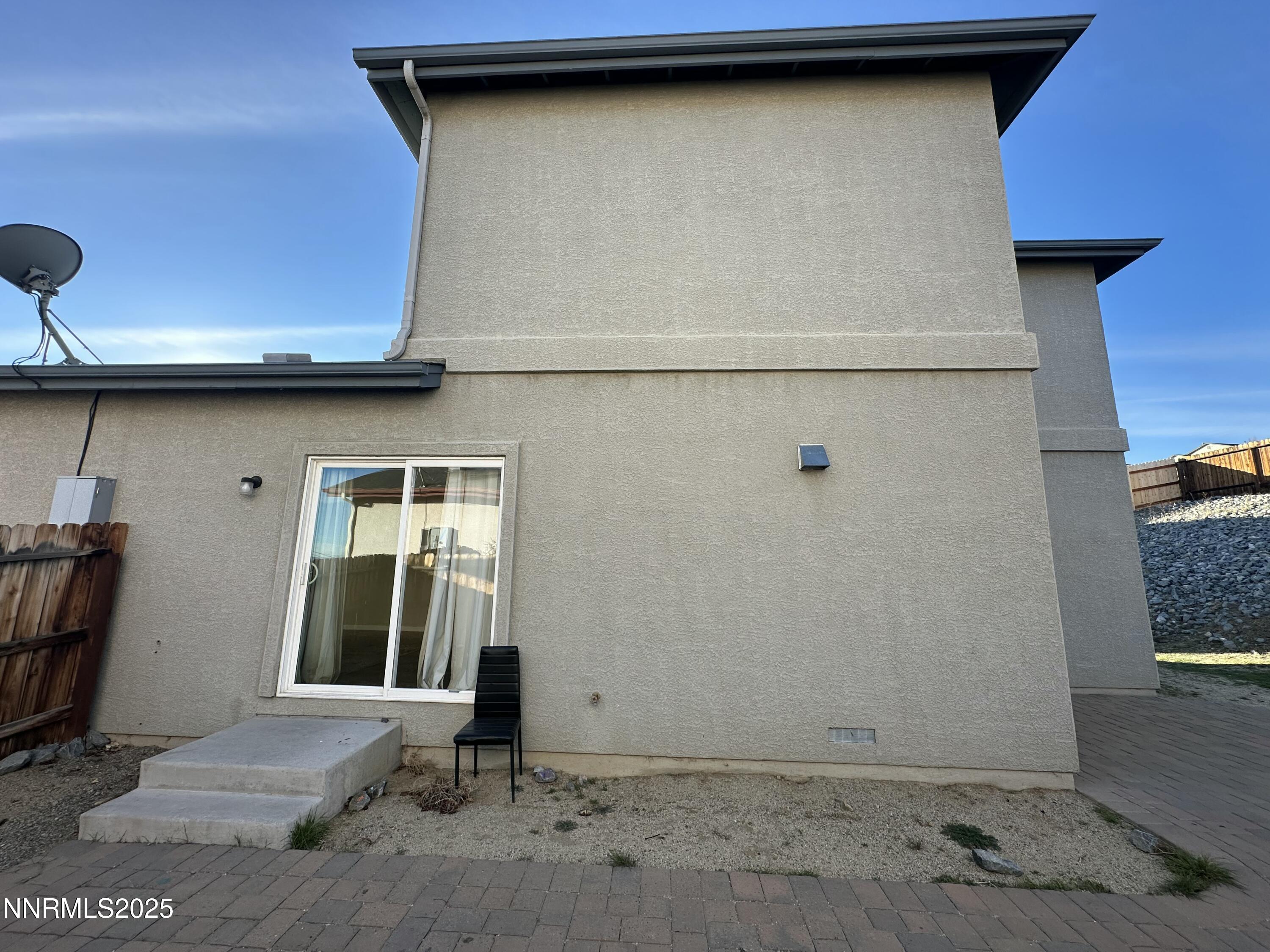 387 Orrcrest Drive Reno, NV 89506 - Photo 30 of 37 Side/Screen Door