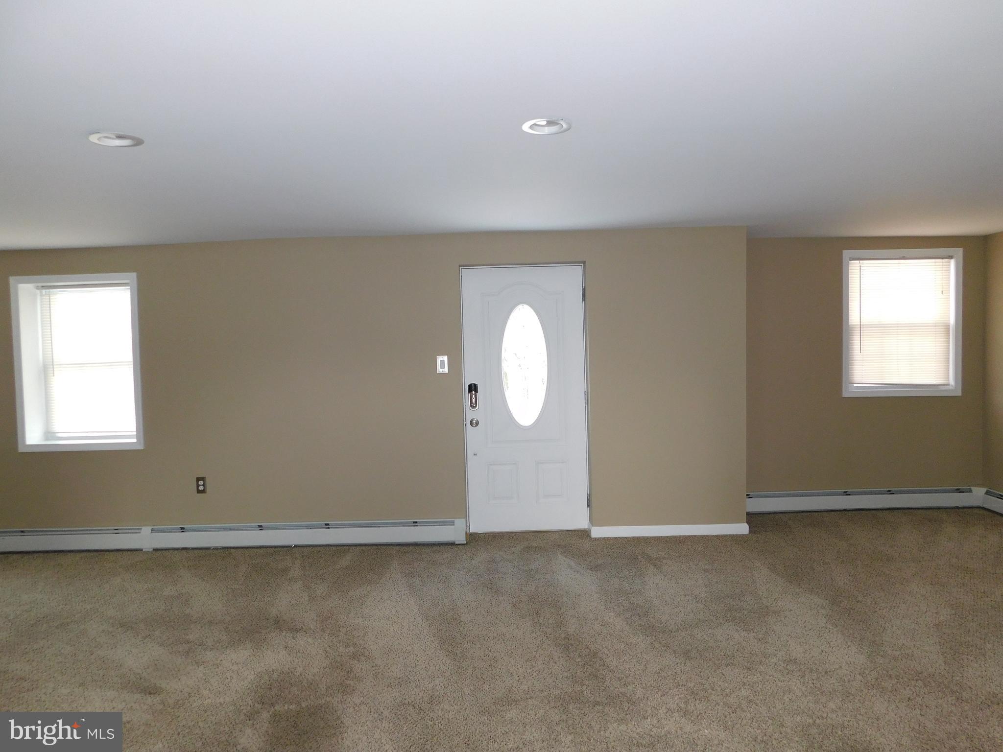 747 Churchville Road Southampton, PA 18966 - Photo 4 of 14 an empty room with window