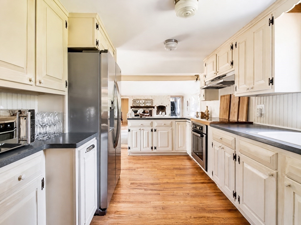 60 Rock Harbor Road Orleans, MA 02653 - Photo 12 of 37