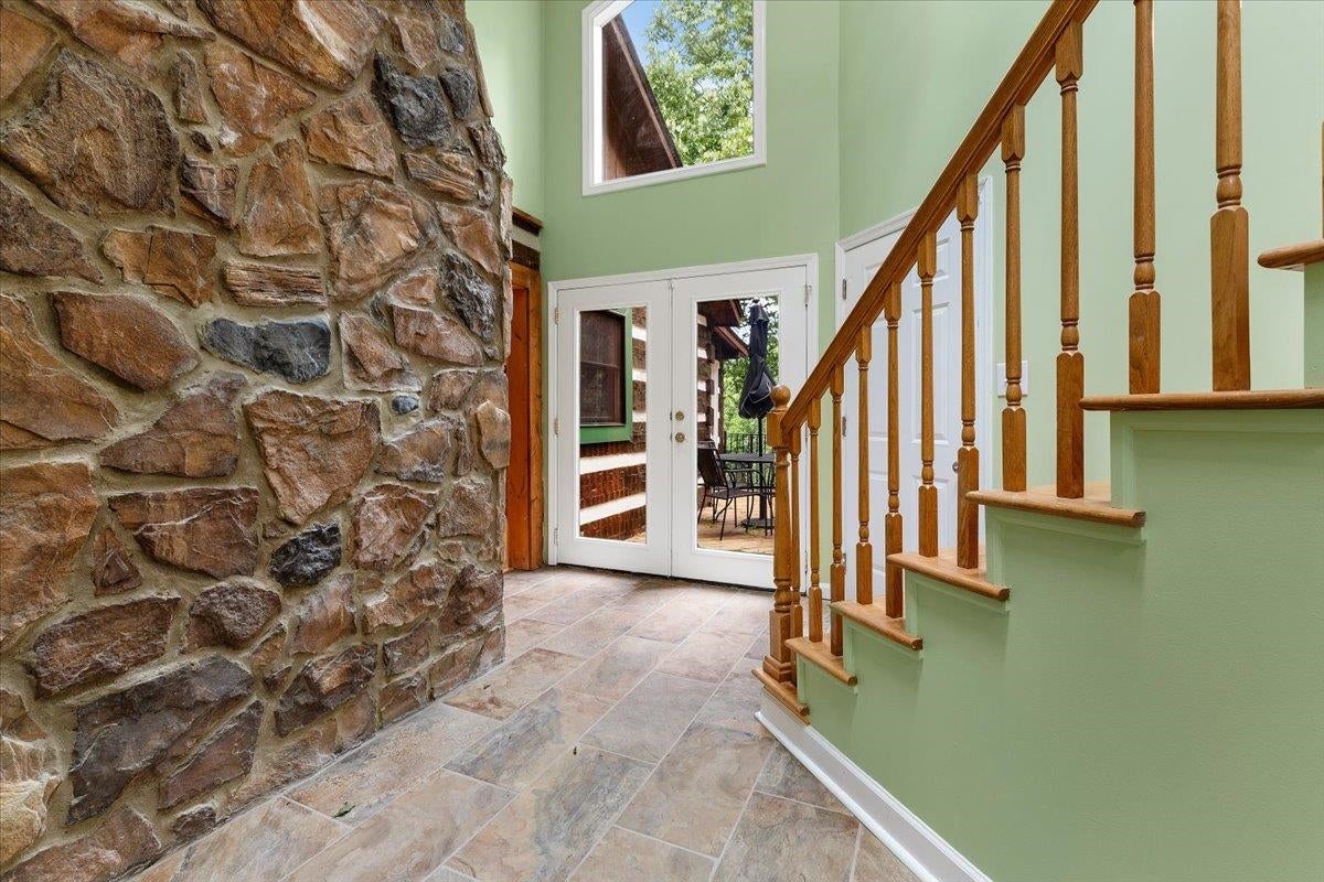 4743 Twin Coves Road Radford, VA 24141 - Photo 8 of 82 Gallery Image 8