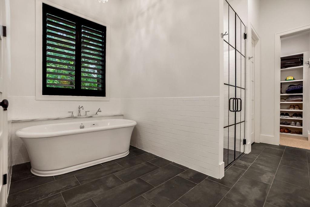 4951 Northwest Canyon Road Lee's Summit, MO 64064 - Photo 23 of 64