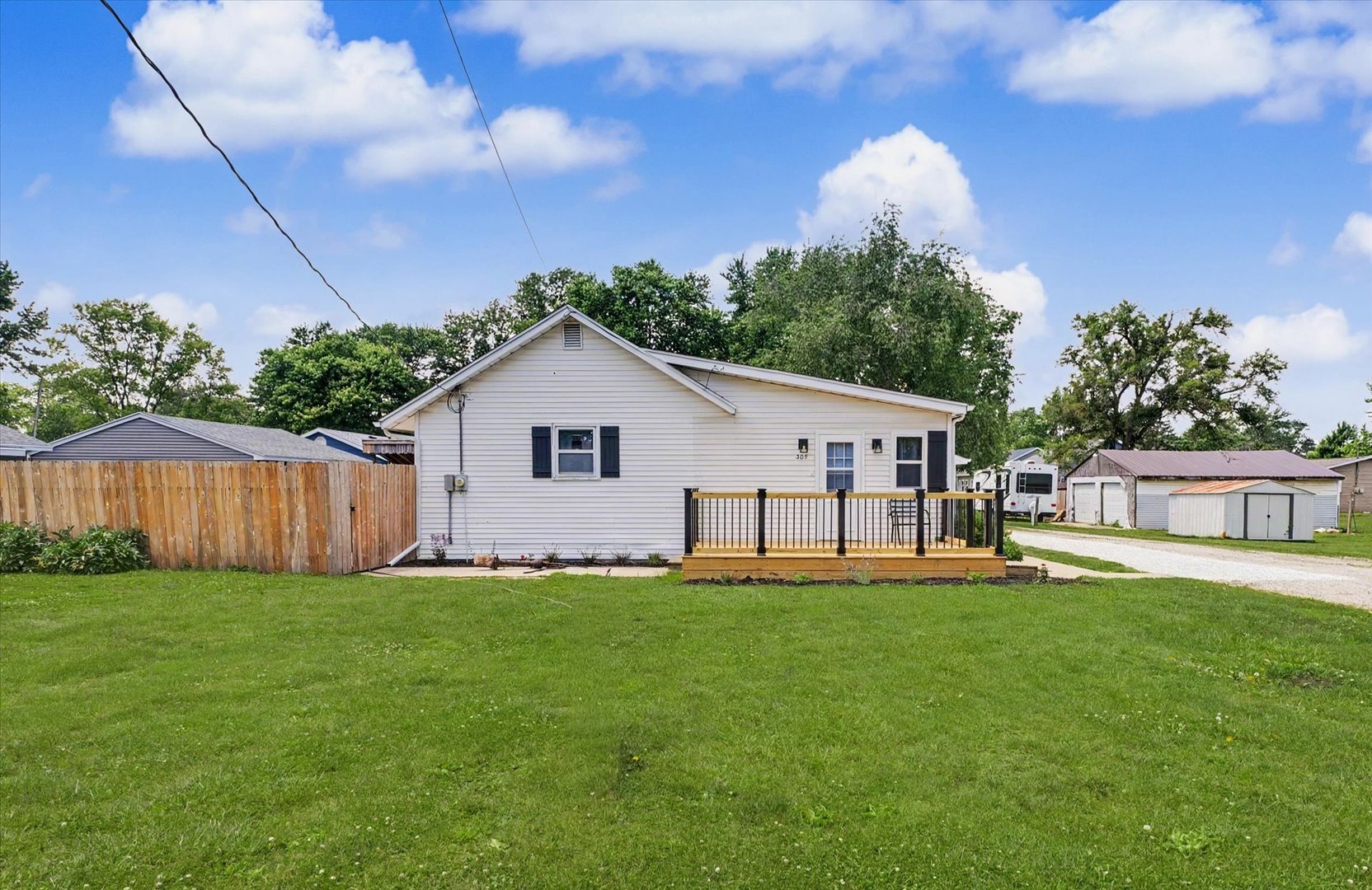 305 1st Street Tolono, IL 61880 - Photo 2 of 29