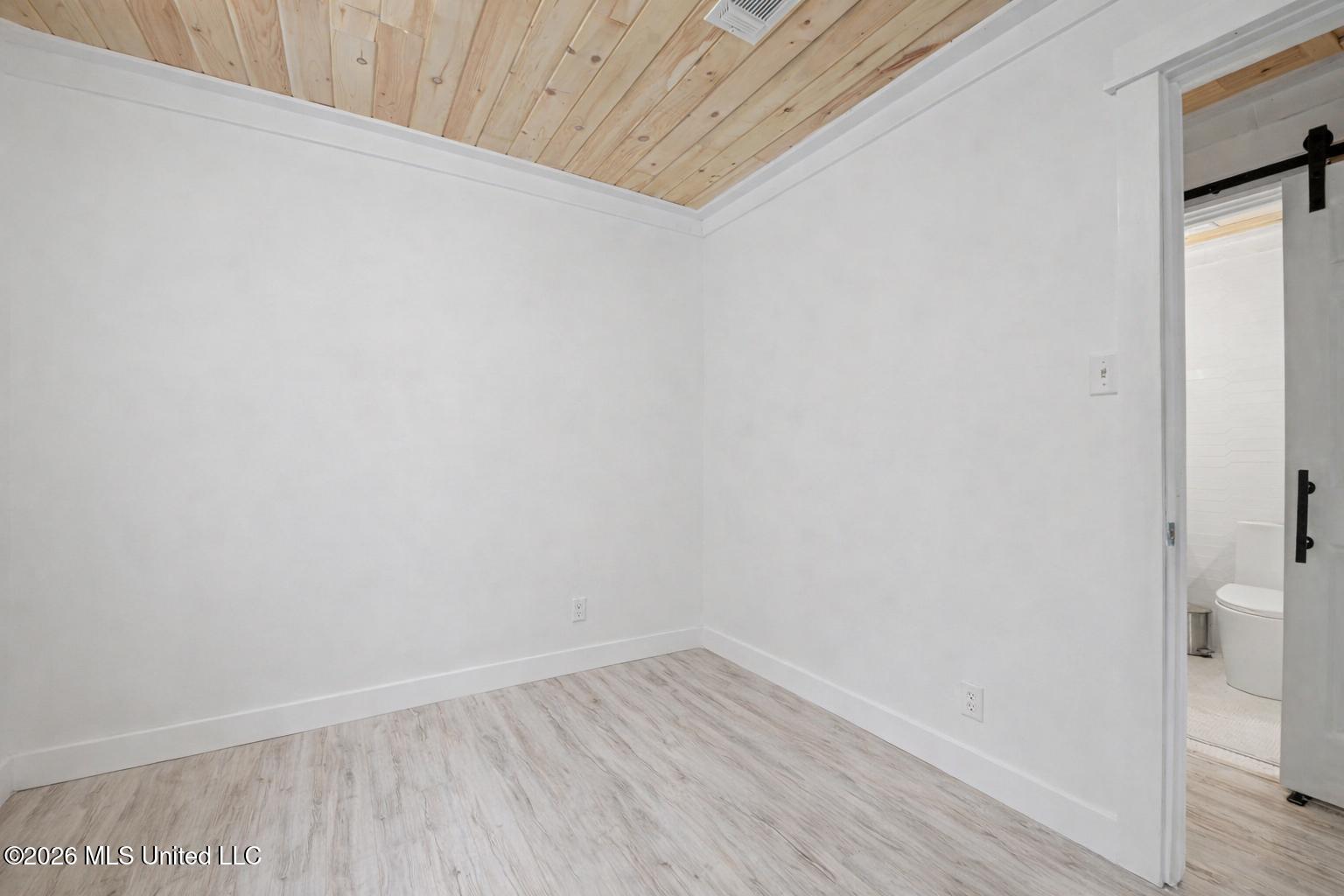 709 Pine Hills Road Ocean Springs, MS 39564 - Photo 20 of 34 021