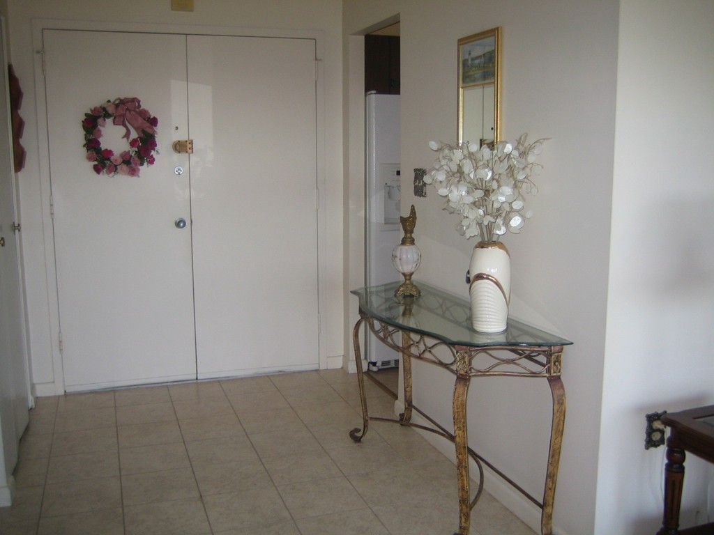 1002 Paradise Road, Unit 3M Swampscott, MA 01907 - Photo 17 of 17 Gallery Image 17