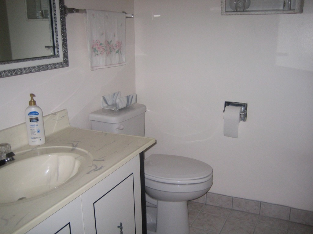 1002 Paradise Road, Unit 3M Swampscott, MA 01907 - Photo 10 of 17 Gallery Image 10