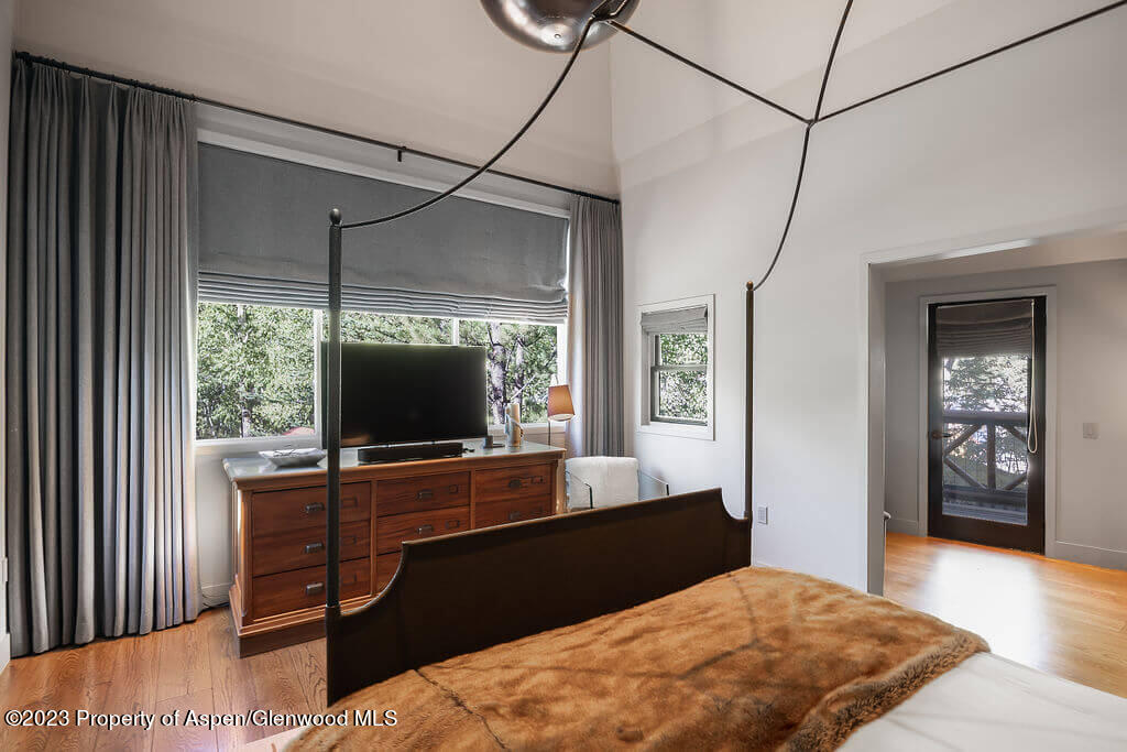 1490 Ute Avenue Aspen, CO 81611 - Photo 22 of 82 1490UteAve.Selects-21