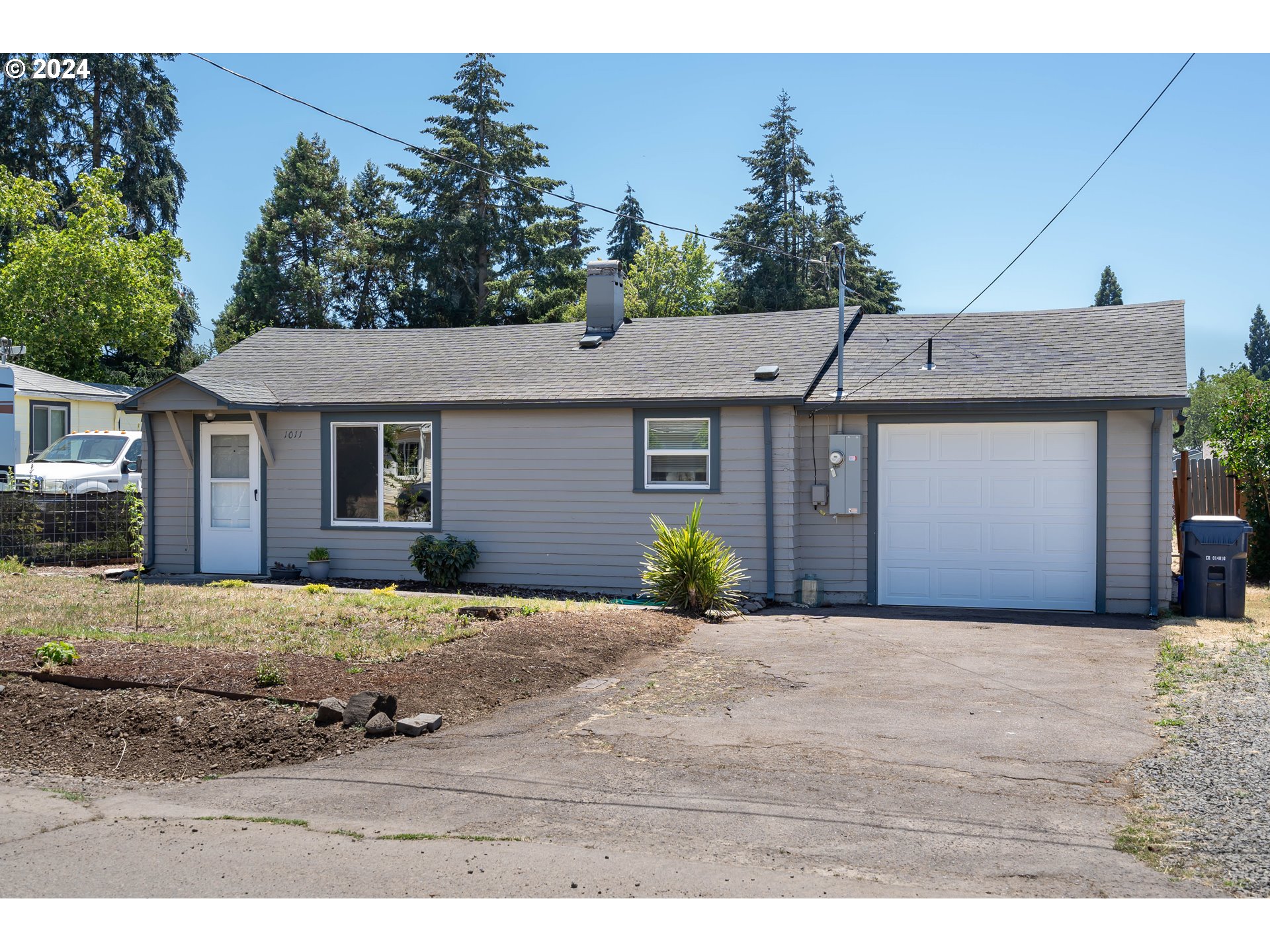 1011 West N Street Springfield, OR 97477 - Photo 1 of 23