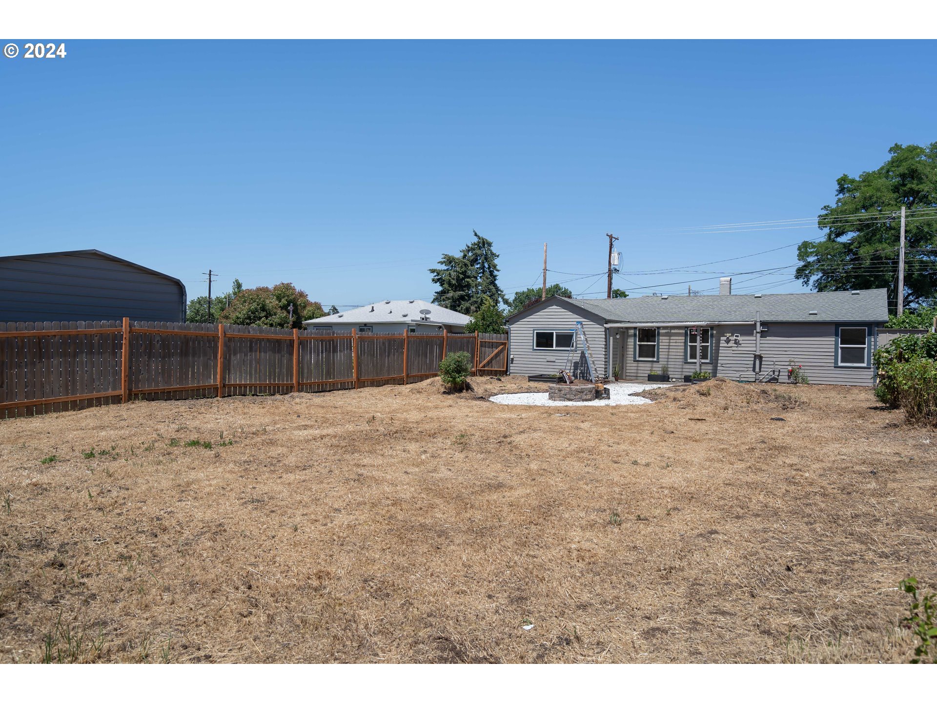 1011 West N Street Springfield, OR 97477 - Photo 22 of 23 Backyard