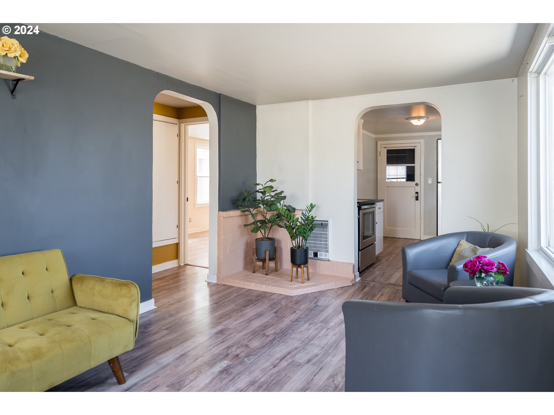 1011 West N Street Springfield, OR 97477 - Photo 5 of 23