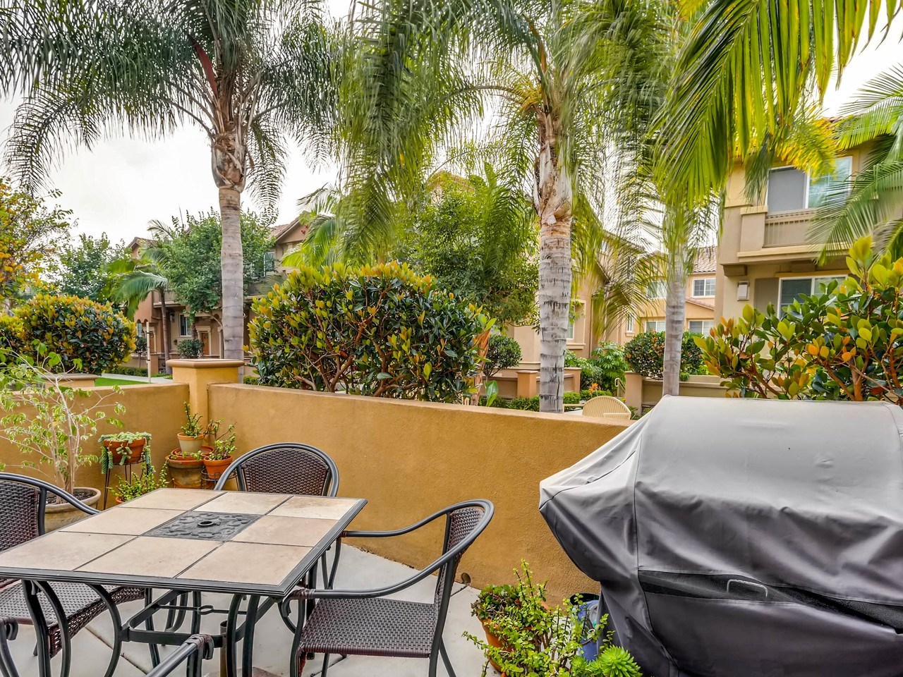 4027 Bluff View Way Carlsbad, CA 92008 - Photo 5 of 25