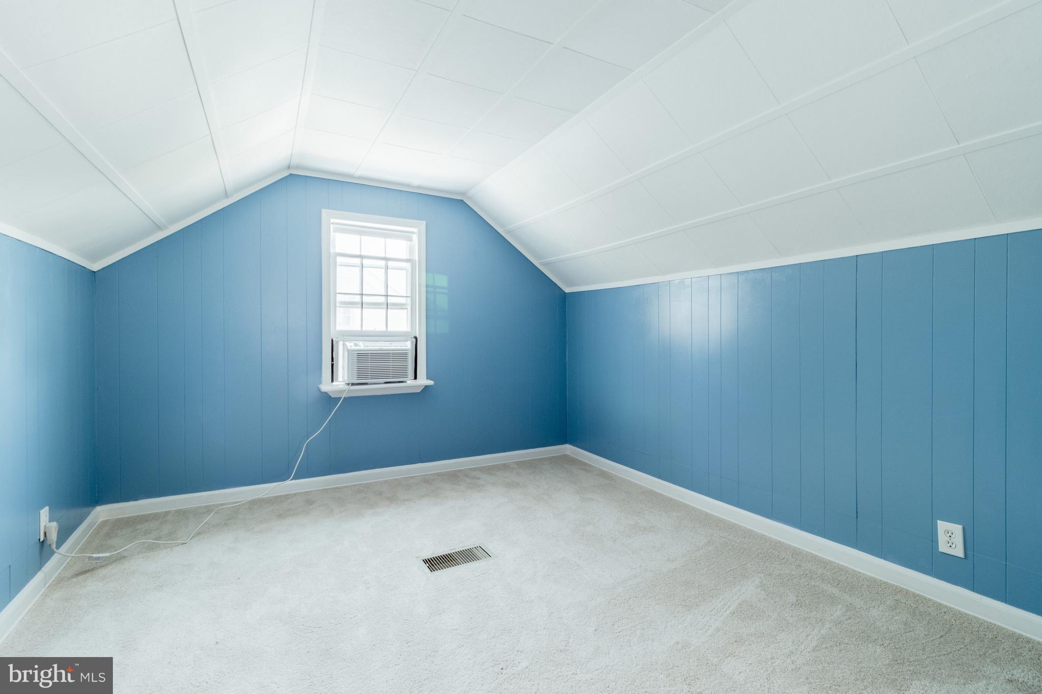 317 Olga Road Wilmington, DE 19805 - Photo 21 of 34 Bedroom 2 with new carpeting and AC unit