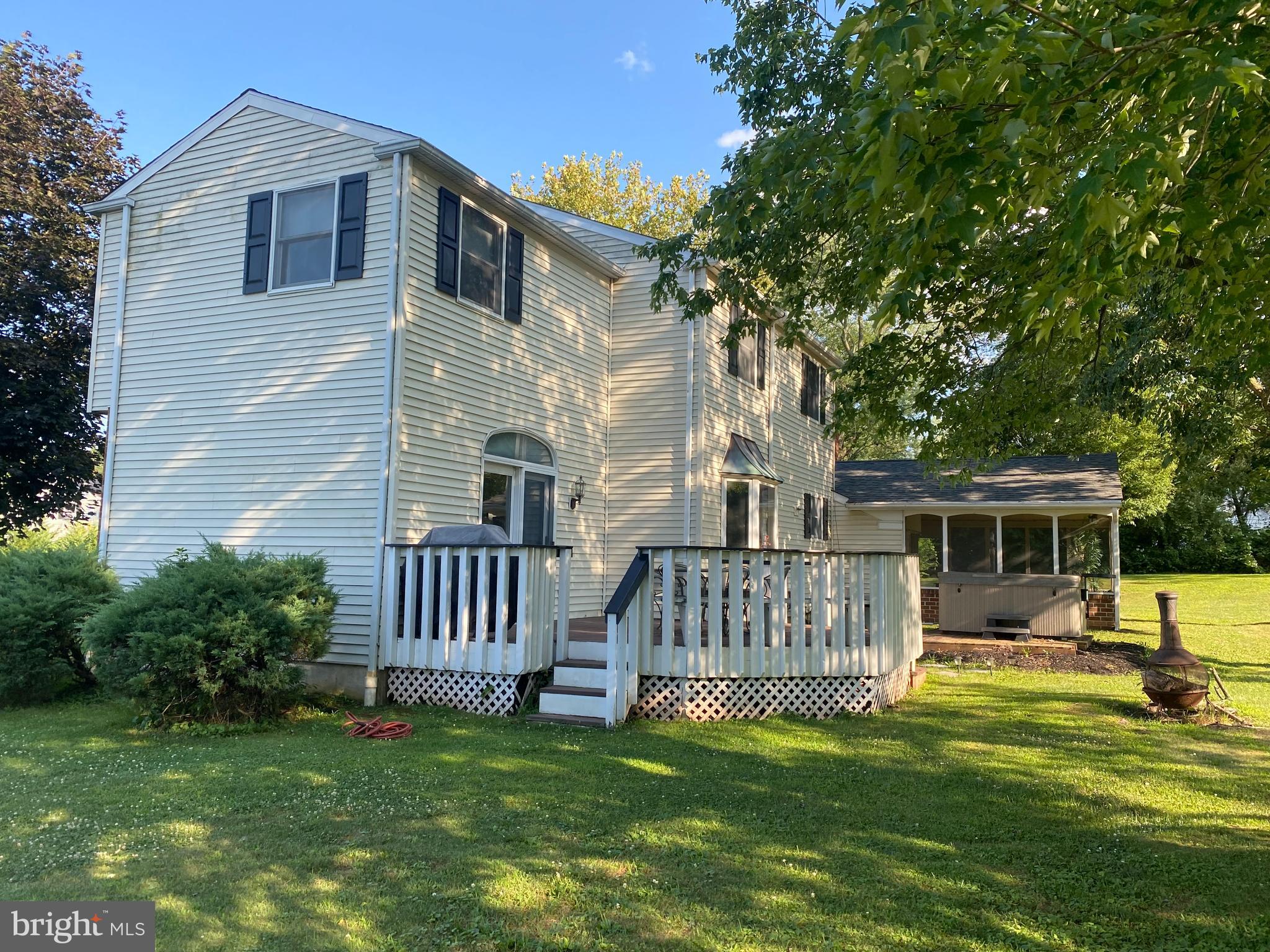 1980 Bremen Road Hatfield, PA 19440 - Photo 2 of 37 Exterior side with deck