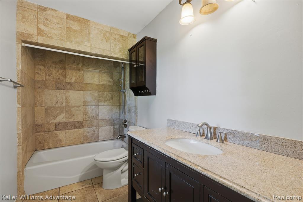 48053 Harris Road Belleville, MI 48111 - Photo 21 of 37