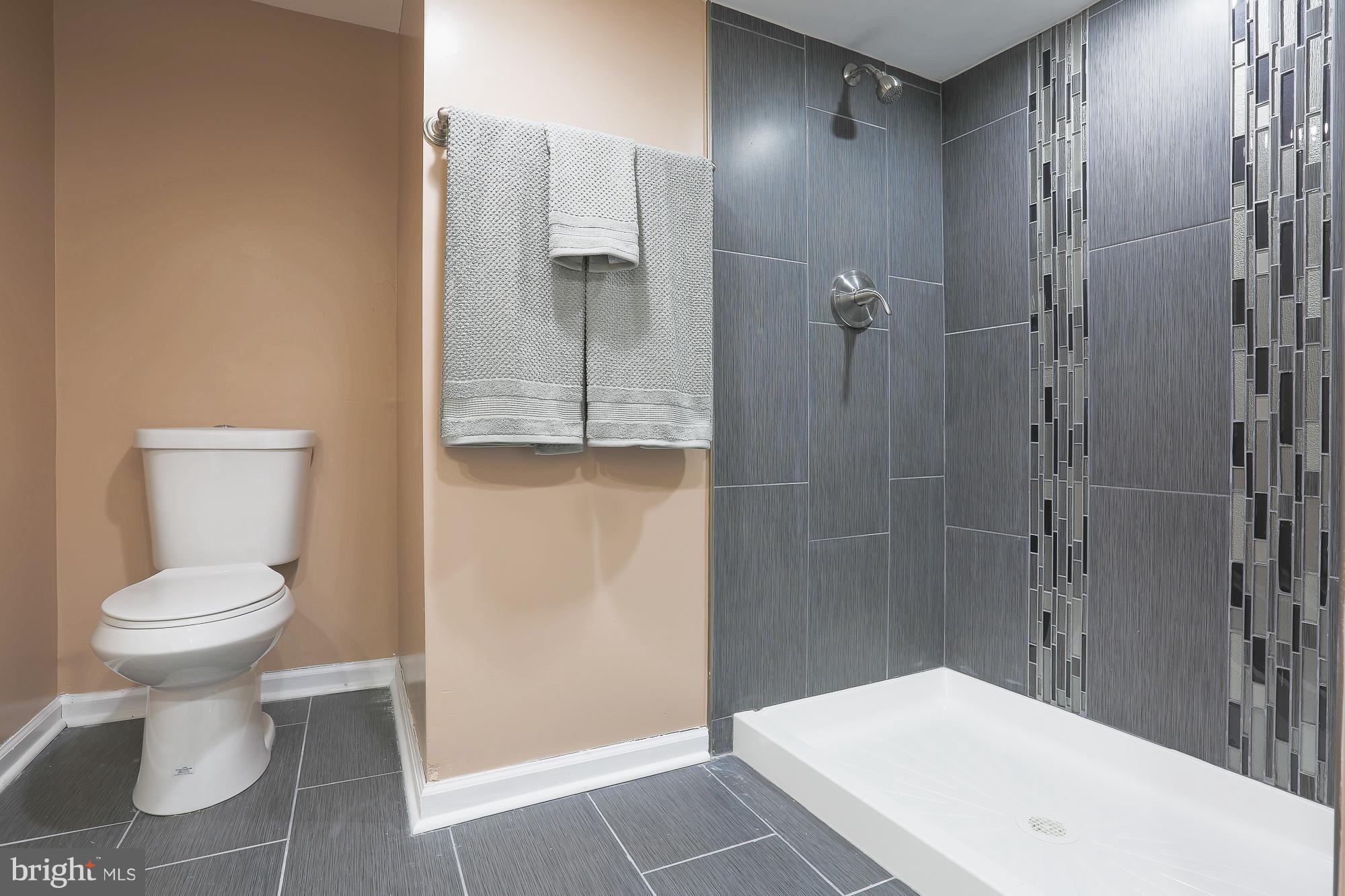 410 Westgate Road Baltimore, MD 21229 - Photo 24 of 30 basement full bath