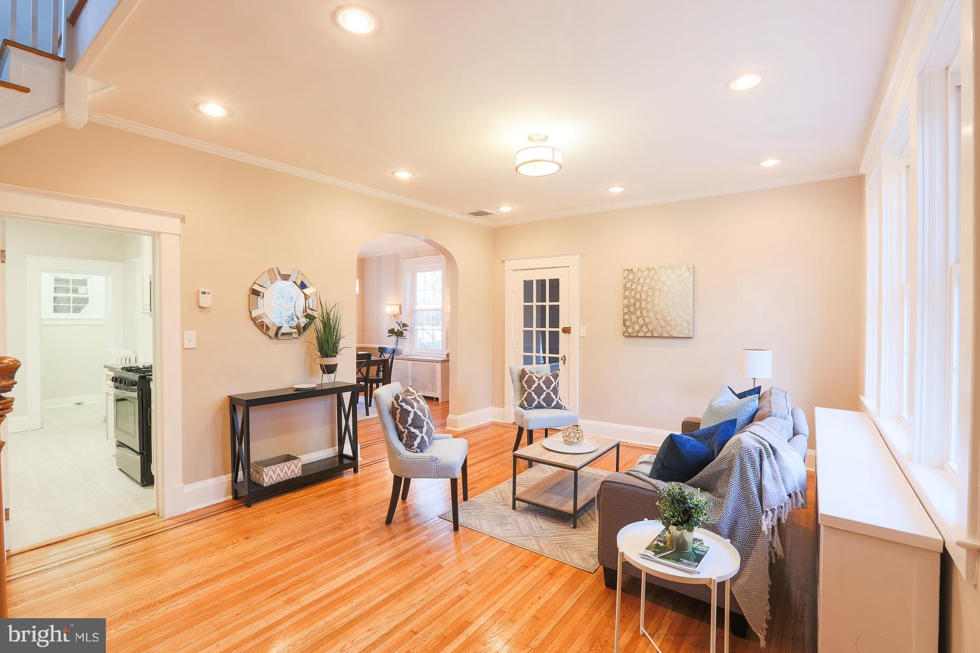 410 Westgate Road Baltimore, MD 21229 - Photo 7 of 30 Interior (General)