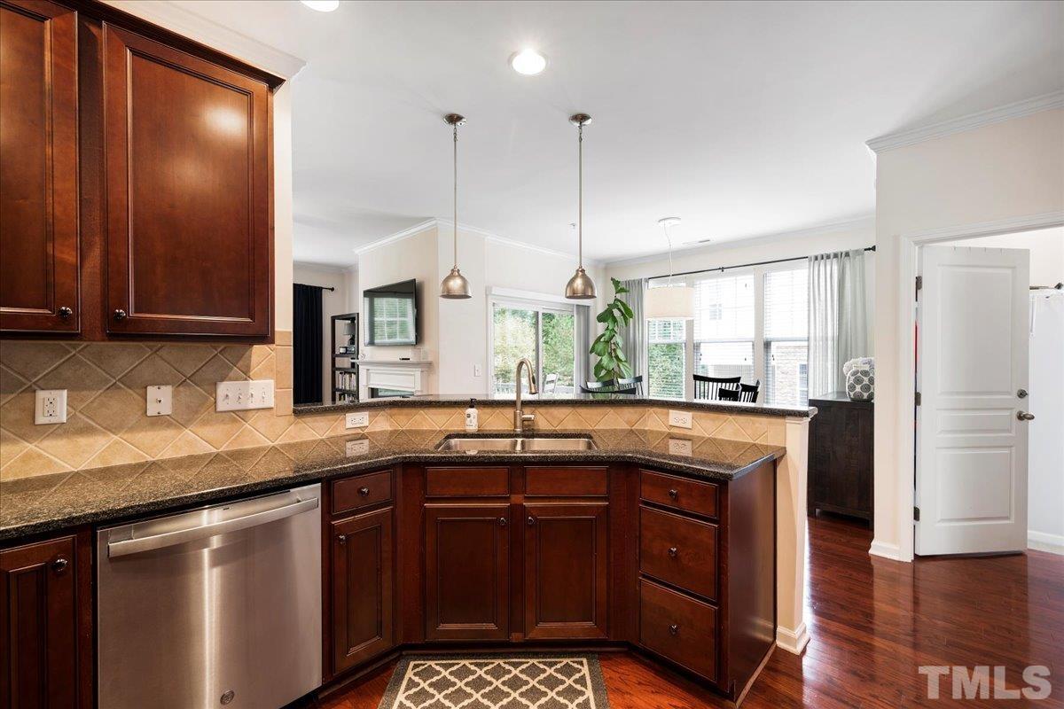 4702 Springerly Lane Raleigh, NC 27612 - Photo 8 of 29