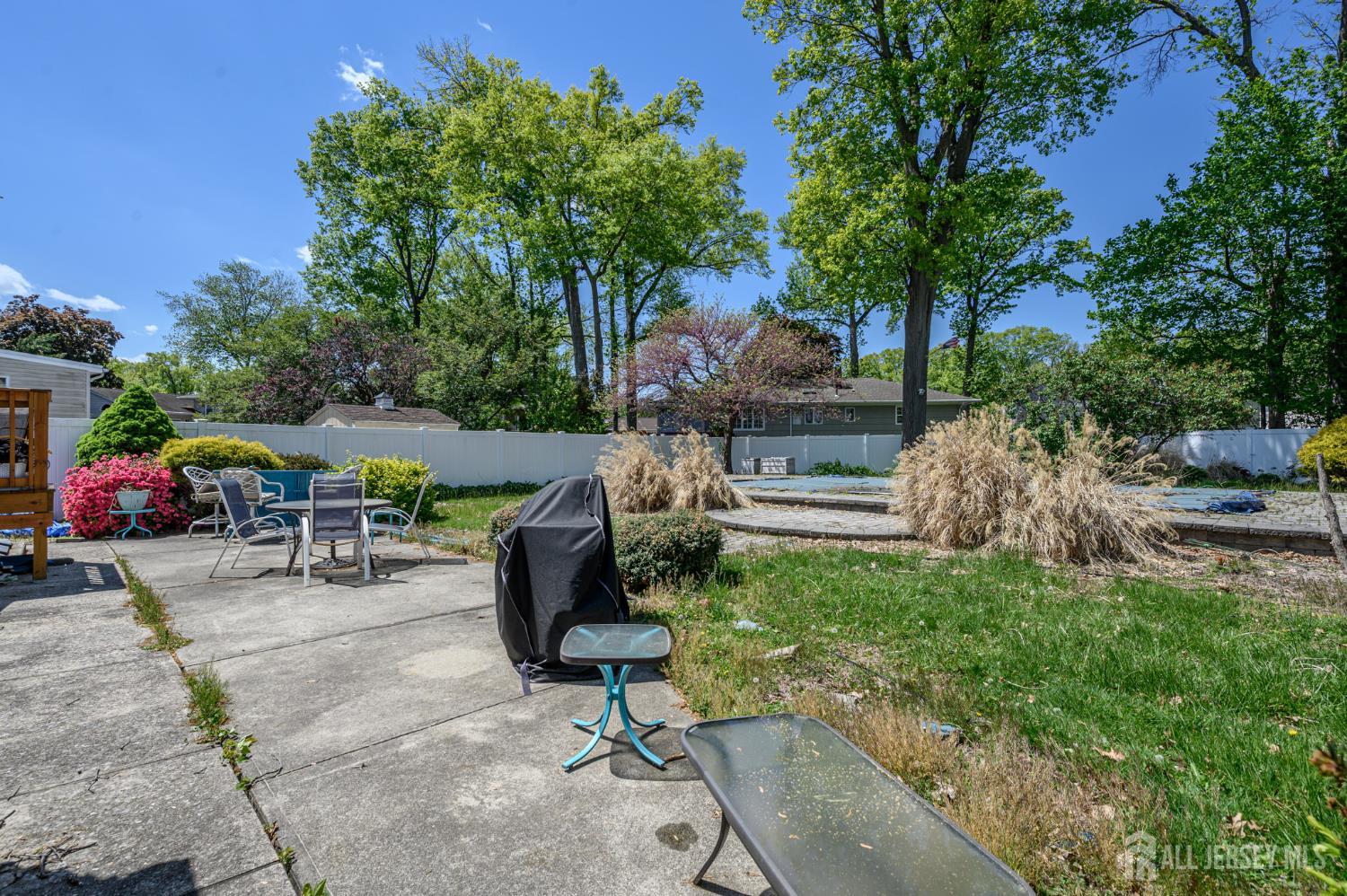 49 Colonial Drive Clark, NJ 07066 - Photo 27 of 31