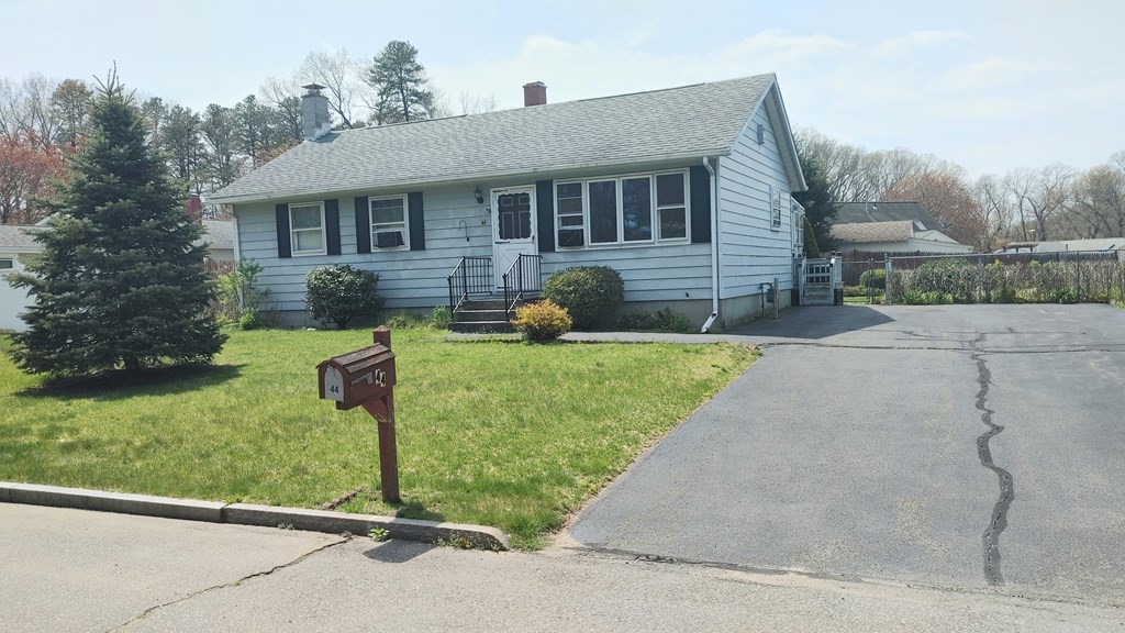 44 Josephine Street Springfield, MA 01108 - Photo 1 of 18 Gallery Image 1