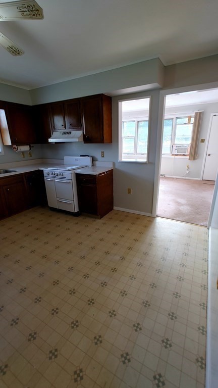 44 Josephine Street Springfield, MA 01108 - Photo 6 of 18 Gallery Image 6